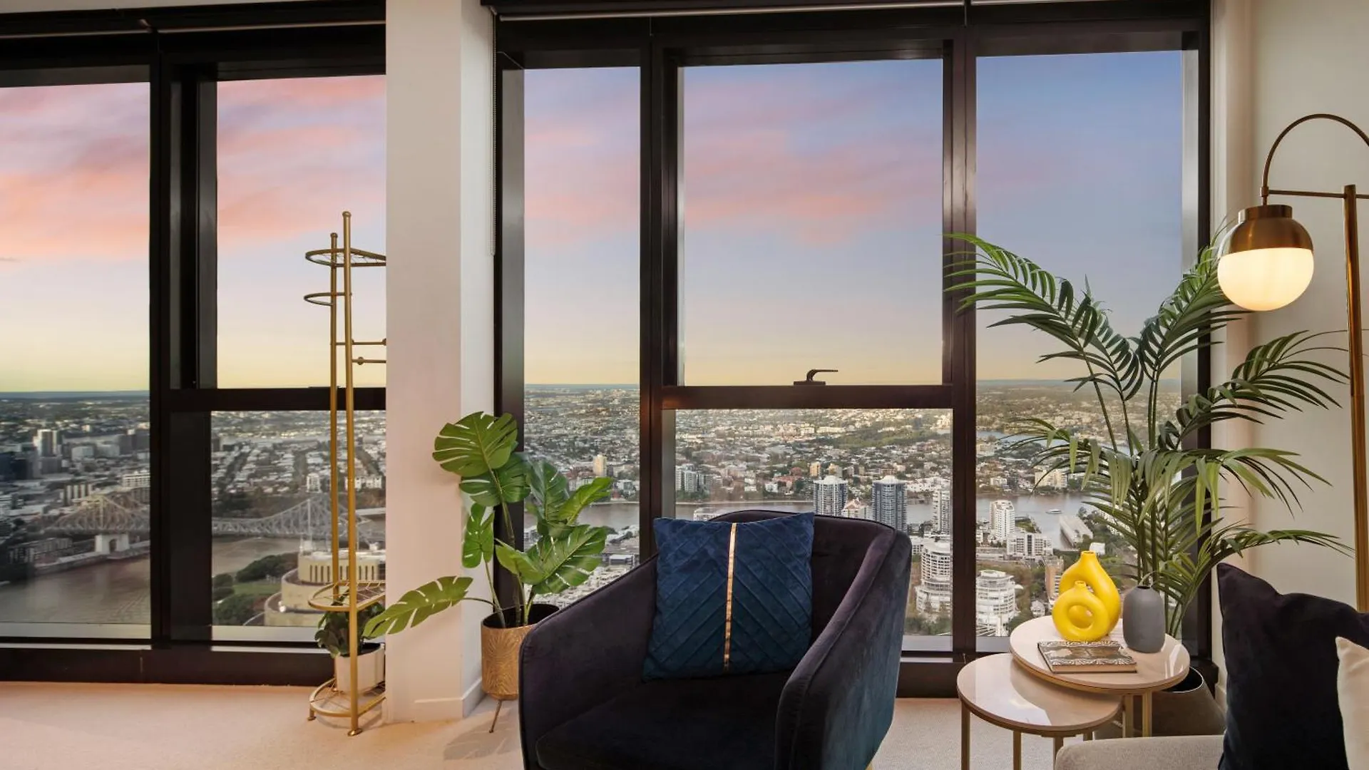 Contacts de The Gatsby Escape Skytower Luxury Living At Level 71