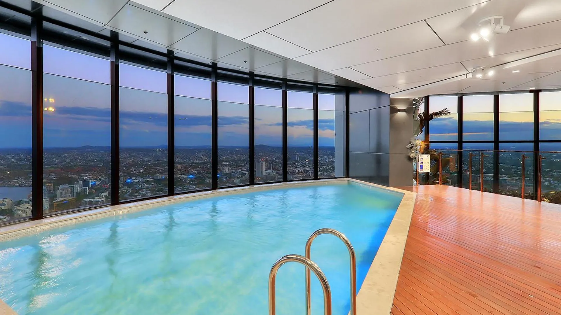 The Gatsby Escape Skytower Luxury Living At Level 71 Appartement Brisbane